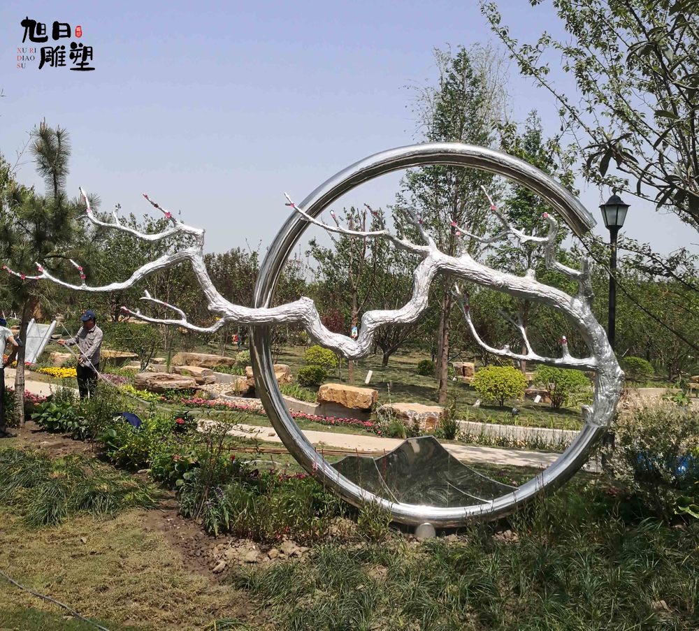 济南不锈钢镜面雕塑高度3米长度6米