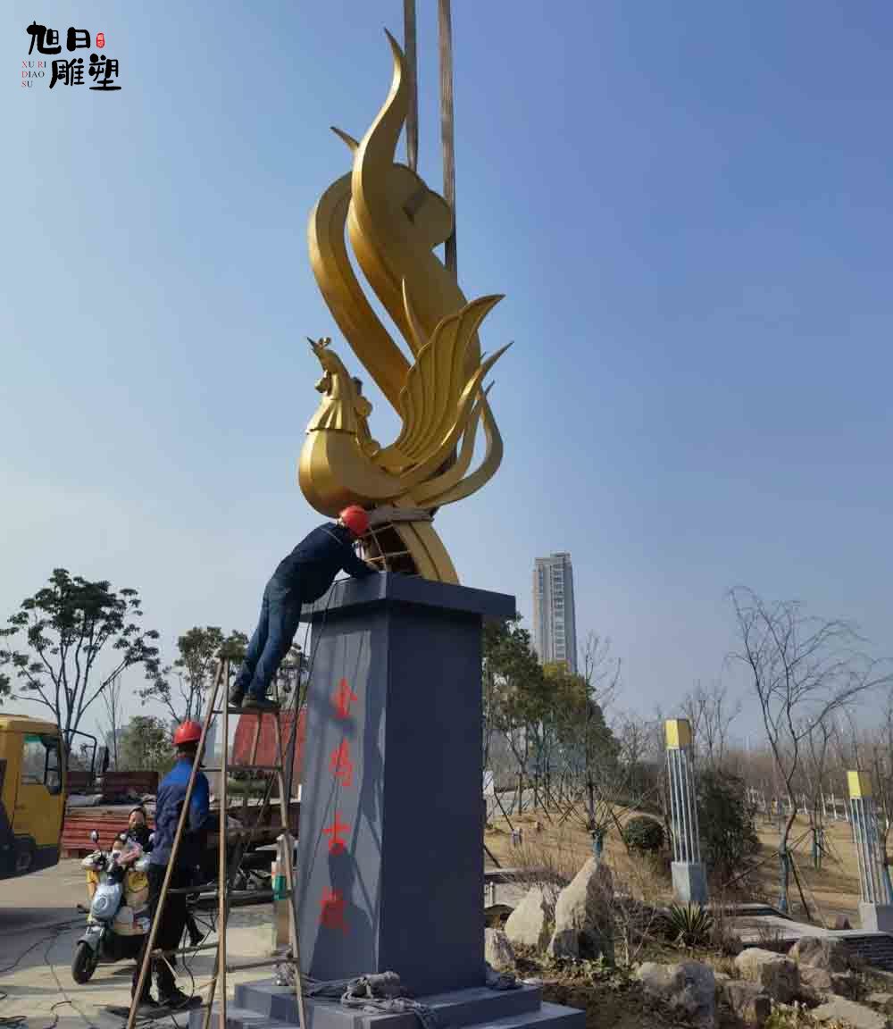 海南黄铜雕塑喷漆带底座高度8米