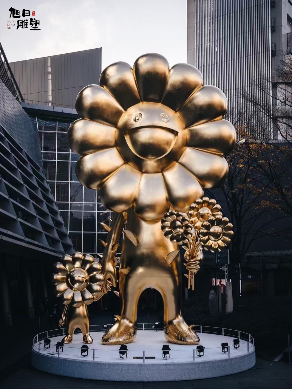 出口澳门黄铜亚光雕塑高度8米